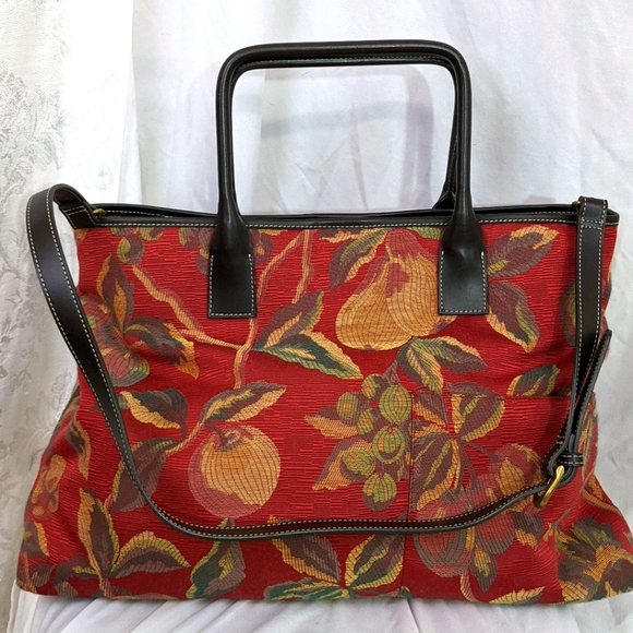 Preston & York Handbags - ✓ Preston & York tapestry bag large red gold